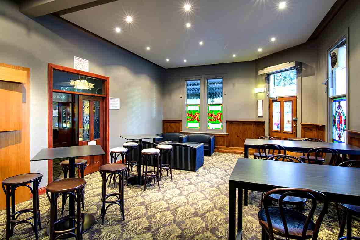 The Wellington Hotel <br/> Best Sports Pubs