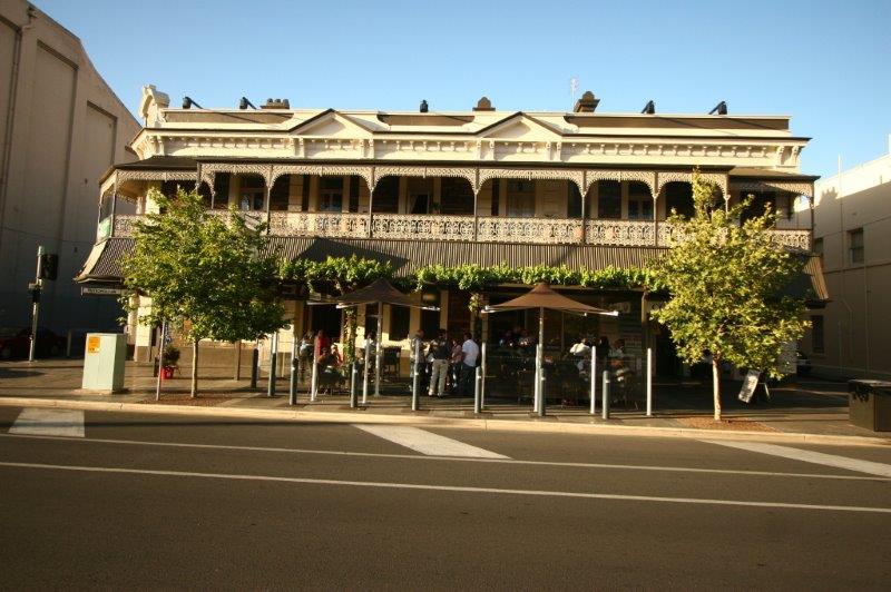 The Metropolitan Hotel <br/> Iconic Adelaide Pubs