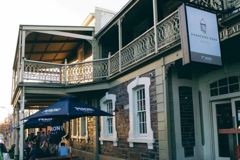 SaracensHeadHotelBarCBDBarsAdelaidePubsPubCocktailOutdoor