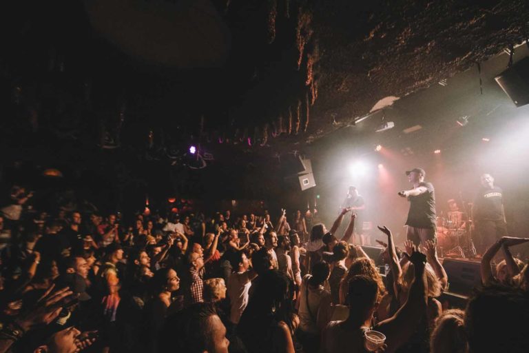 BadlandsBarLiveMusicVenuesPerthToDoCBDOutdoorConcerts