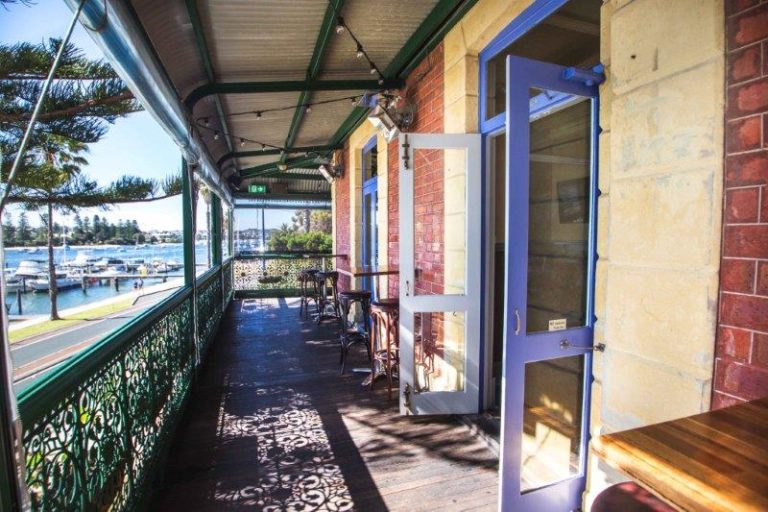 TheLeftBankBarEastFremantleBarsPerthPubPubsOutdoorBeergarden