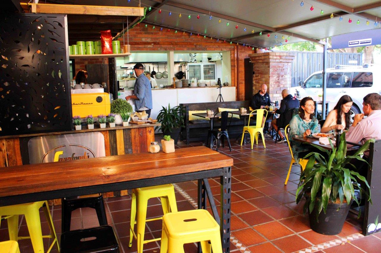 321 Water Street – Best Outdoor Cafes