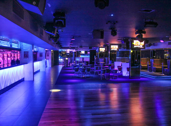 Melbas-On-The-Park-bar-Brisbane-Surfers-Paradise-Gold-Coast-hidden-nightclub-club-late-cocktail-dance-dancefloor-dj-fun-night-good-best-009