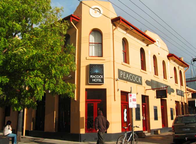 northcote-bar-pub-peacock-inn-hotel-date-cheap-cosy-comforatble-happy-hour-beer-garden-outdoor-bars-good-great-top-best