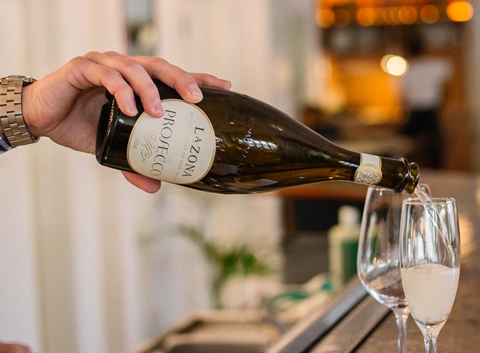 Kent Hotel Carlton North Melbourne bar bars cocktail beer wine pub pubs casual good outdoor music food 007