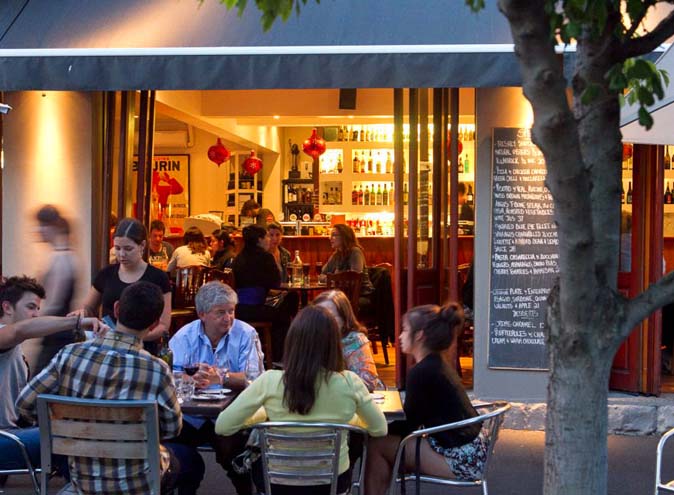 Kent Hotel Carlton North Melbourne restaurant restaurants australian parma meditteranean pub pubs casual good outdoor music food 006