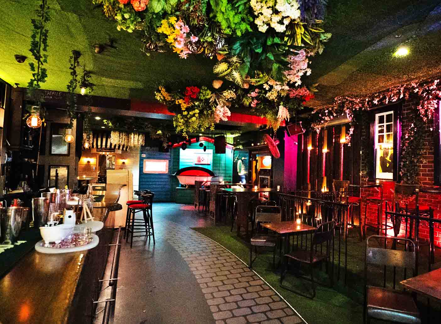 29th Apartment Bars St Kilda Bar Melbourne Fitzroy Street Cool Unique Small Top Best Good Open Late Outdoor Cocktail Fun Dancefloor (25)