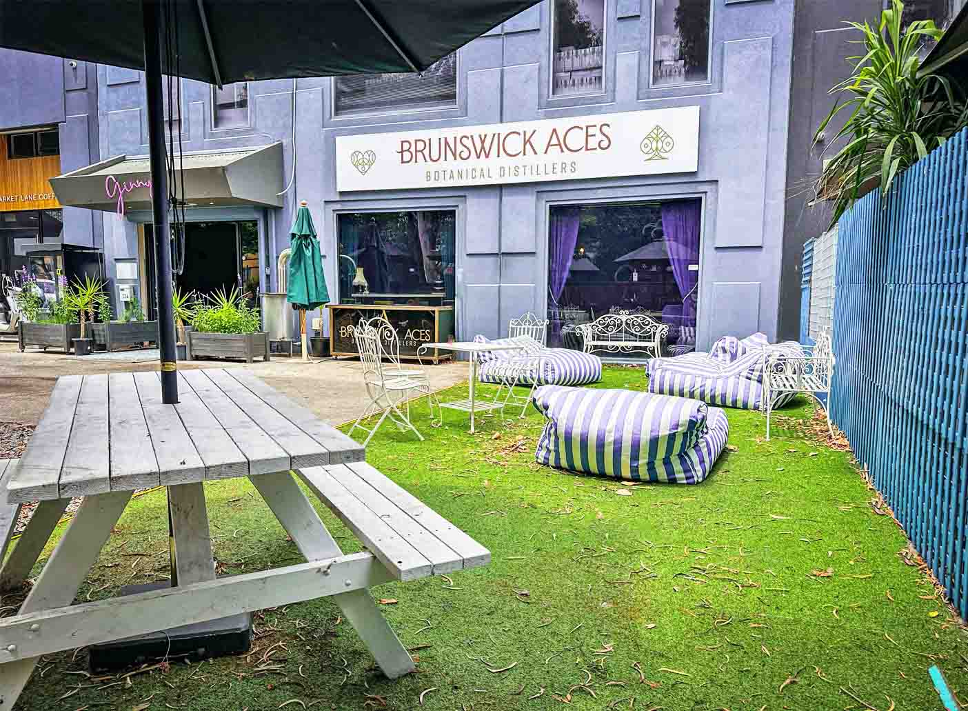 Ginny’s Lounge <br> @ Brunswick Aces