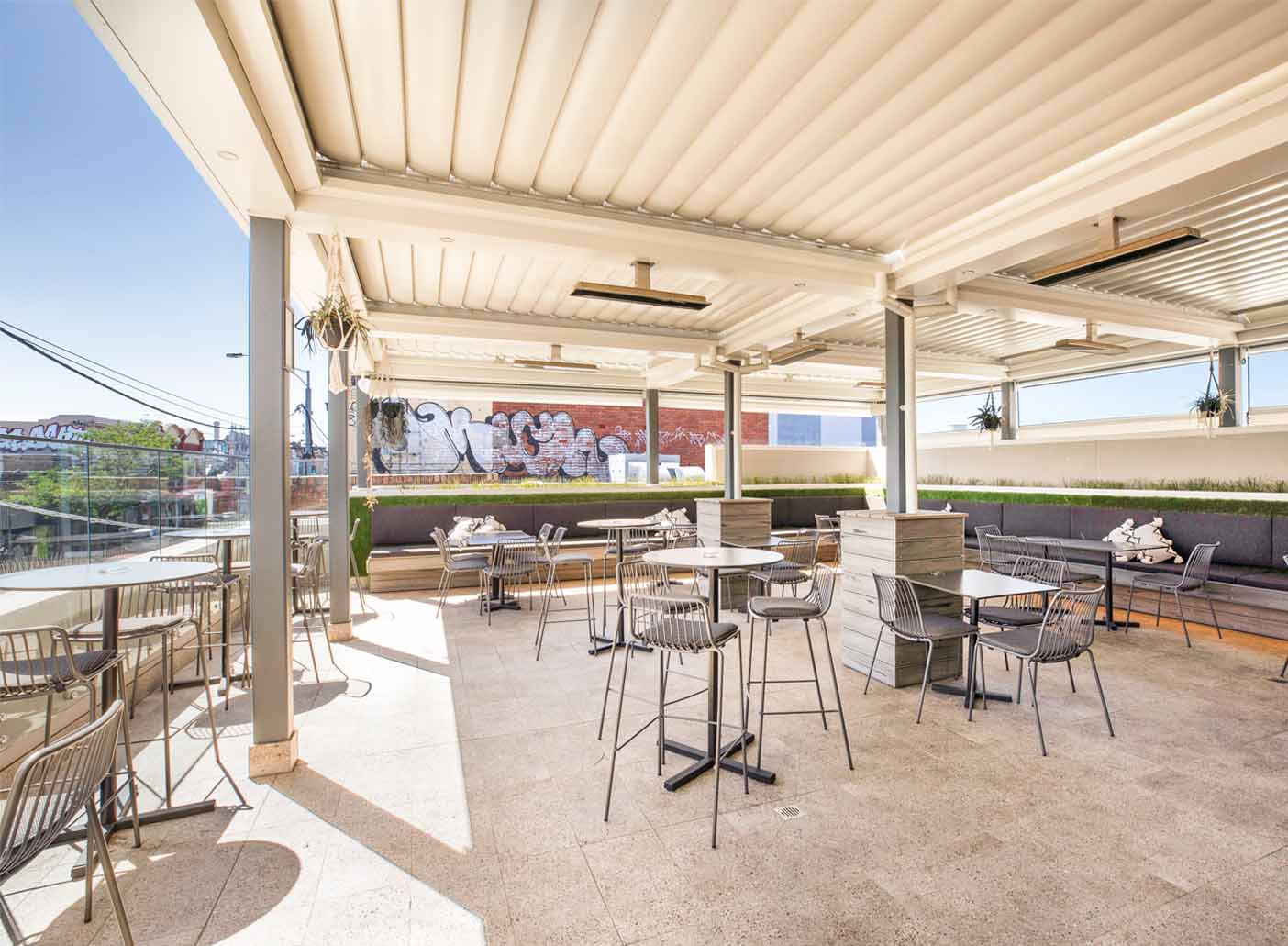 The Balaclava Hotel <br> Rooftop Pubs