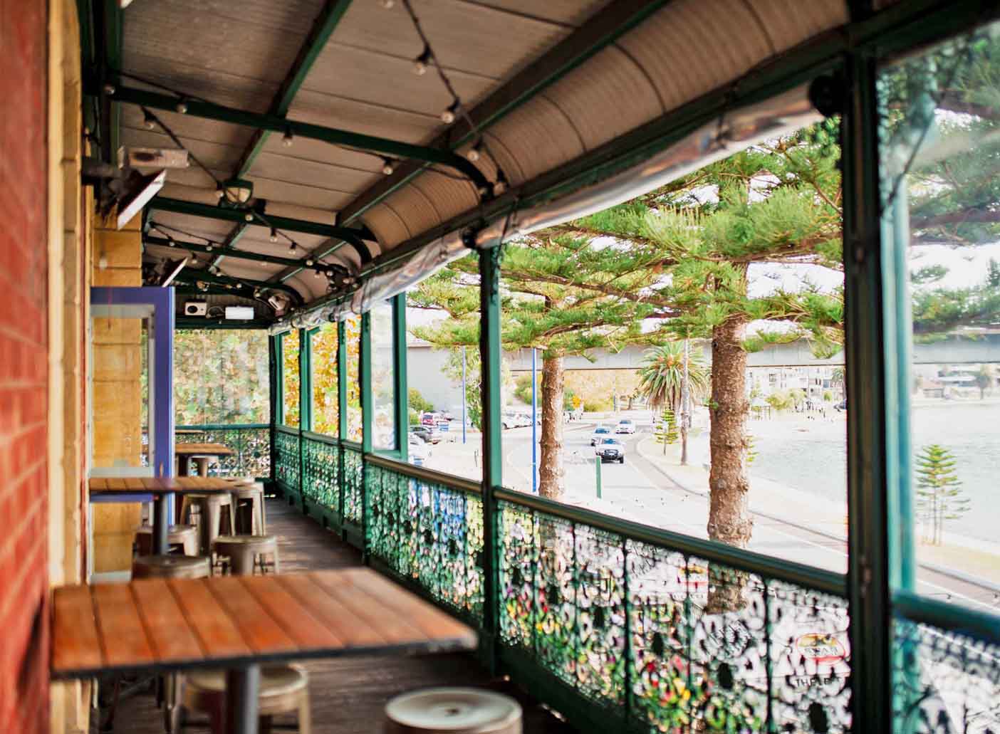 The Left Bank Restaurant East Fremantle Restaurants Perth Group Dining Best Top Good Outdoor Casual Pubs Pub Waterfront 039