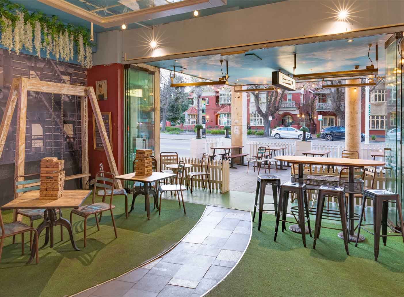 29th Apartment Bars St Kilda Bar Melbourne Fitzroy Street Cool Unique Small Top Best Good Open Late Outdoor Cocktail Fun Dancefloor (49)