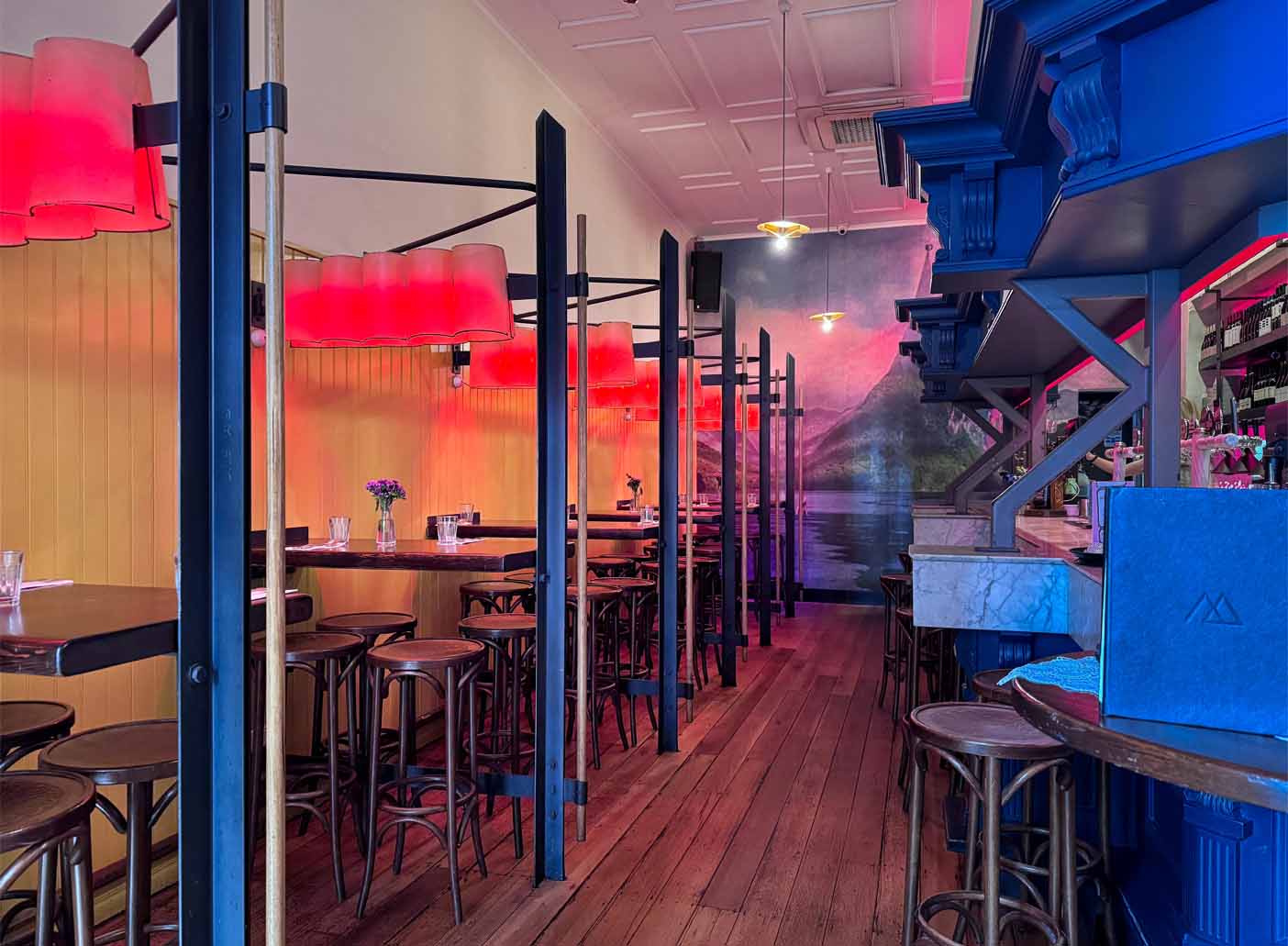 Magic Mountain Saloon