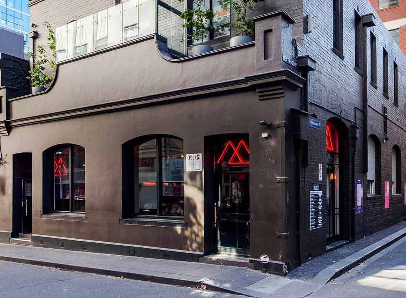 Magic Mountain Saloon