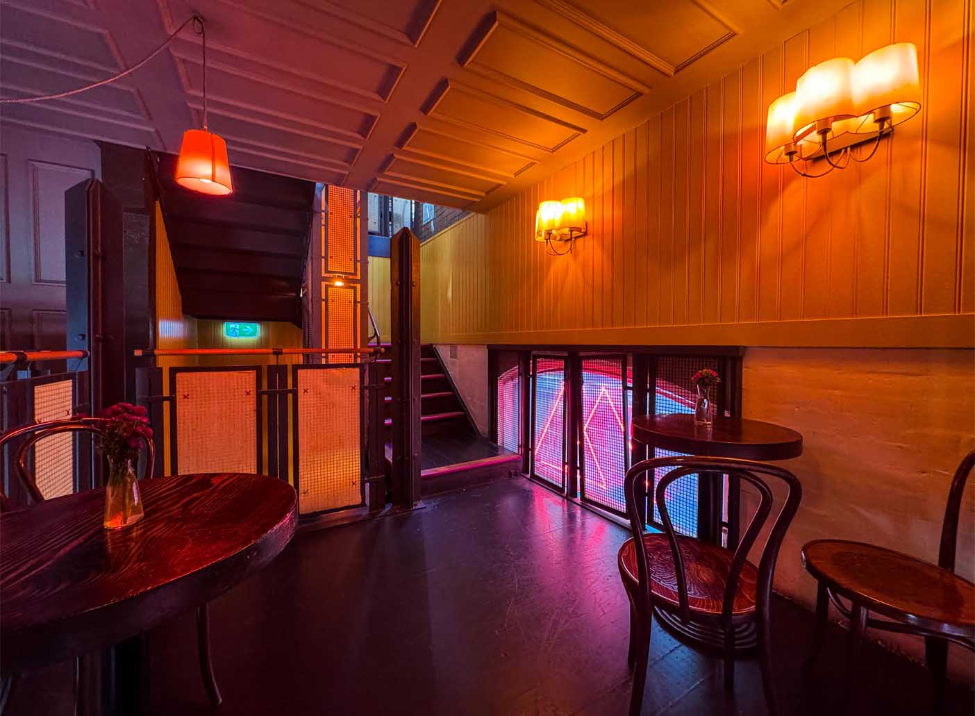 Magic Mountain Saloon