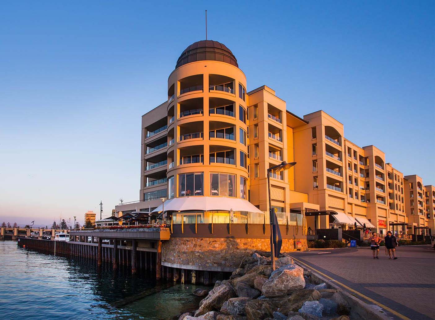 Sammys on the marina adelaide glenelg restaurant restaurants dining seafood australian fine view top best nice food waterfront 011