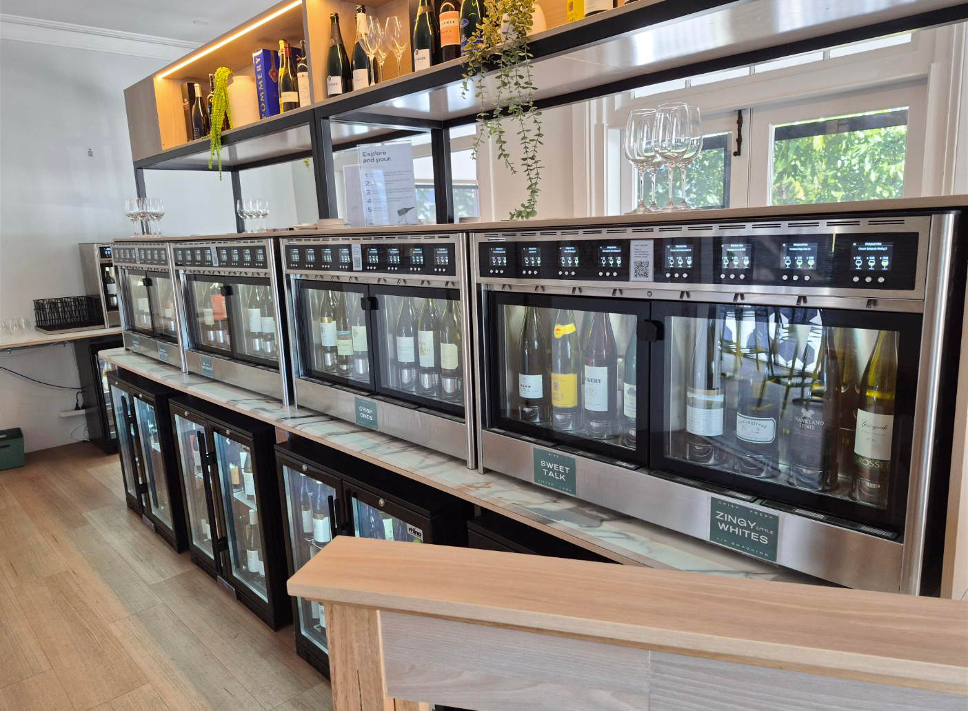 Stickybeak Wine Bar