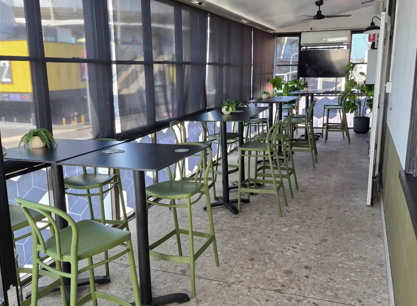 Stickybeak Wine Bar